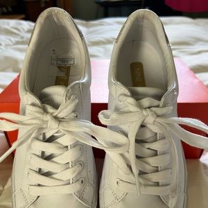 Nine West Gold Sparkle Heel White Tennies. Size 7